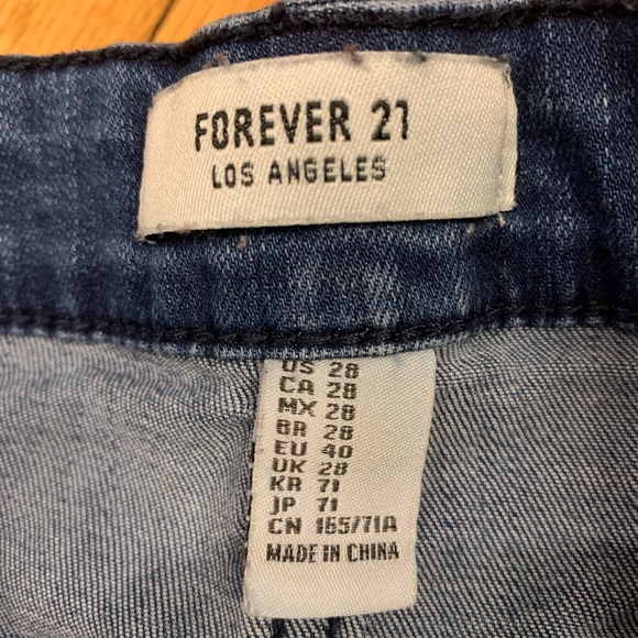 Forever 21 jean shorts - Picture 4 of 4